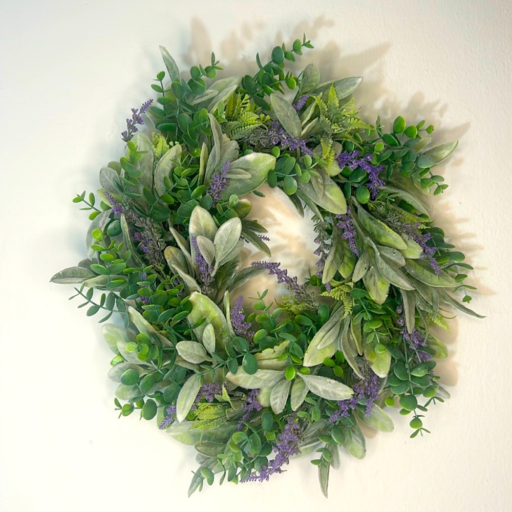 Wreath home decor. Beautiful 😻